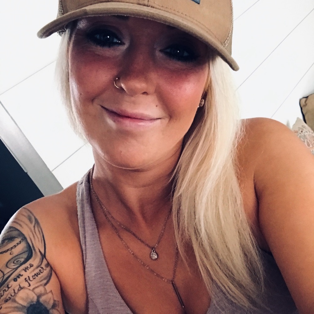 Meet your Posher, Whitney